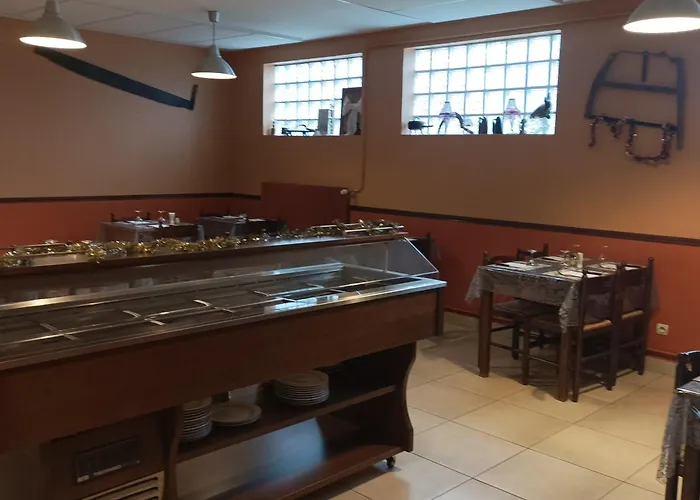 Restaurant De La Gare מלון *